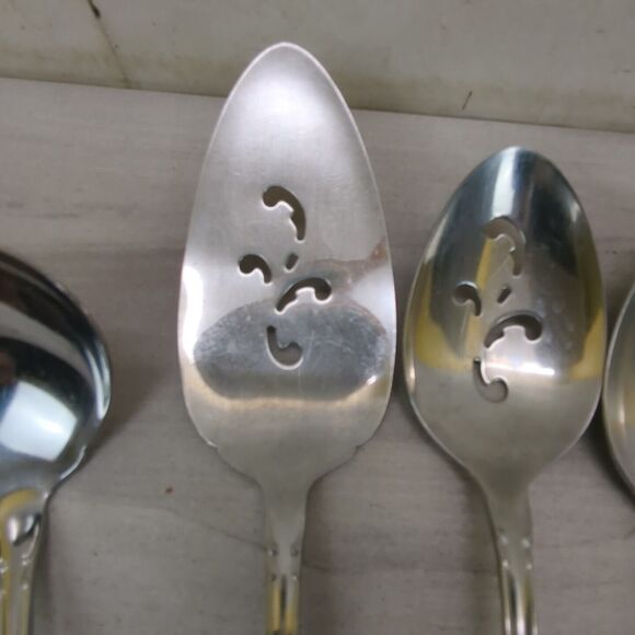 Oneida Community Stainless Flatware Chatelaine Serving Set 6 Pieces - Picture 5 of 6